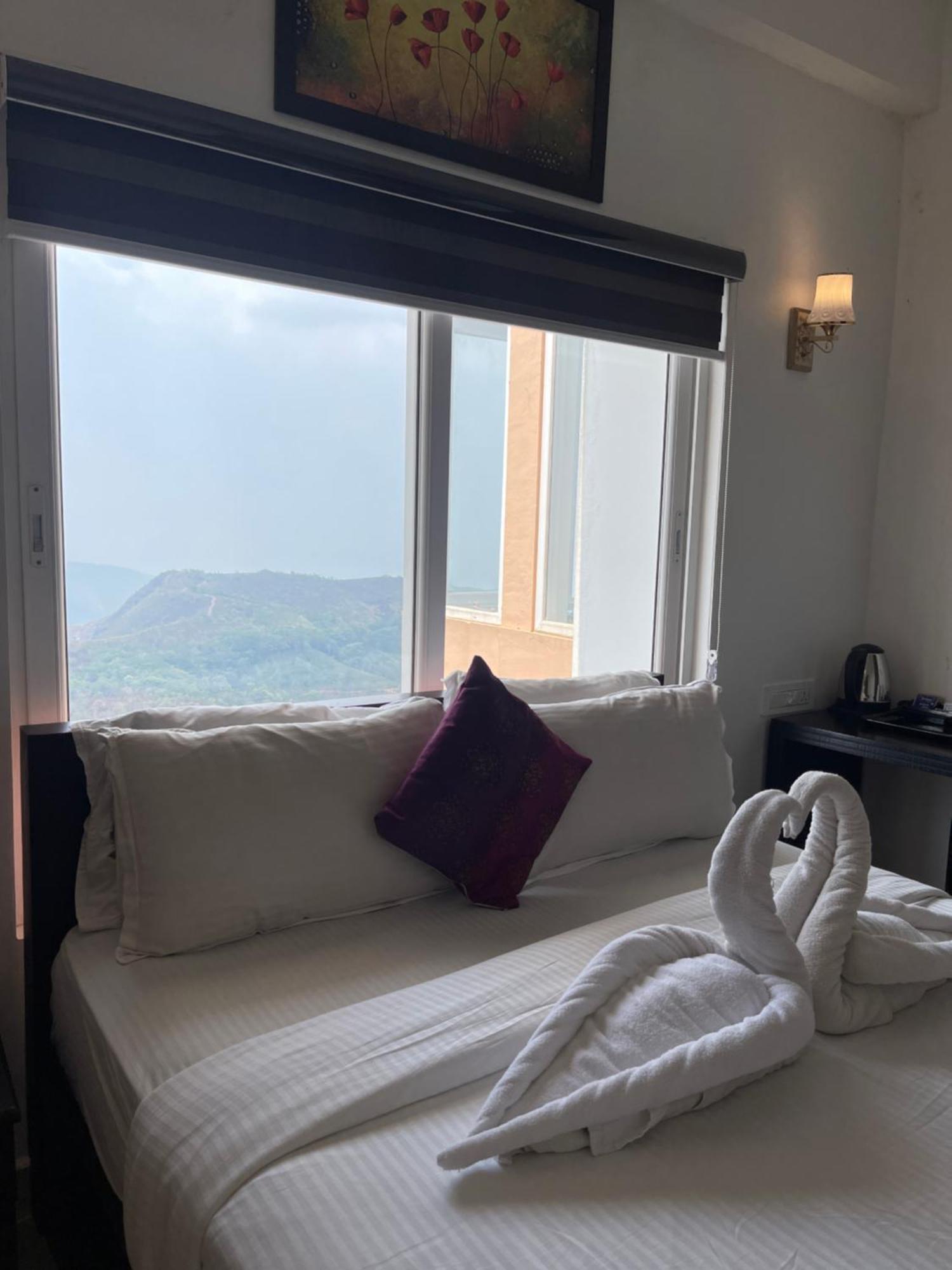 Himasailam Pool Resort Vagamon Eksteriør bilde